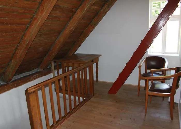 Ašika 约瑟夫杜尔