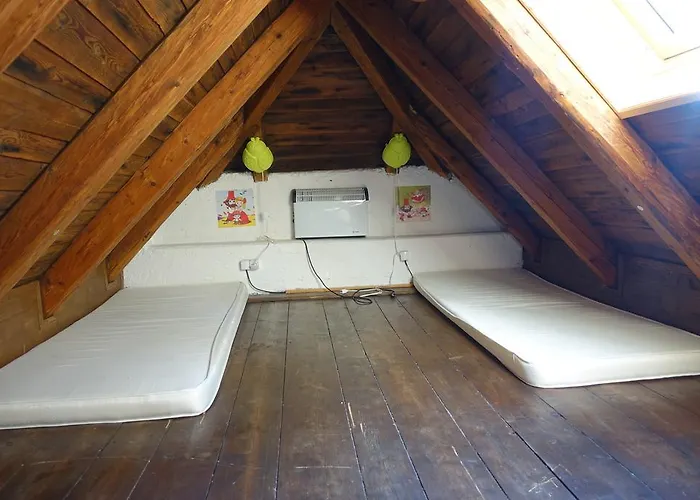 Ašika 约瑟夫杜尔