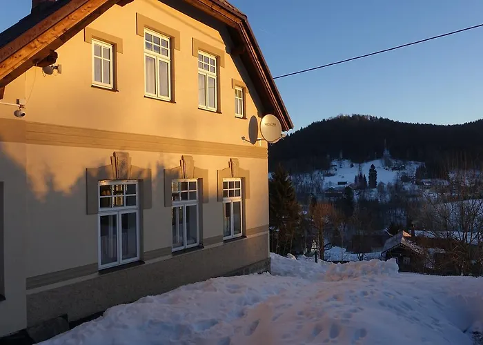 Ašika 约瑟夫杜尔